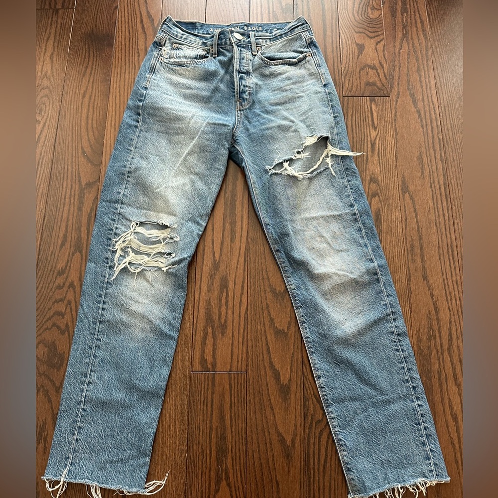 American Eagle 90s Boyfriend Jeans